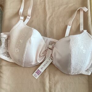 Adore Me Cream Lace Underwire Bra